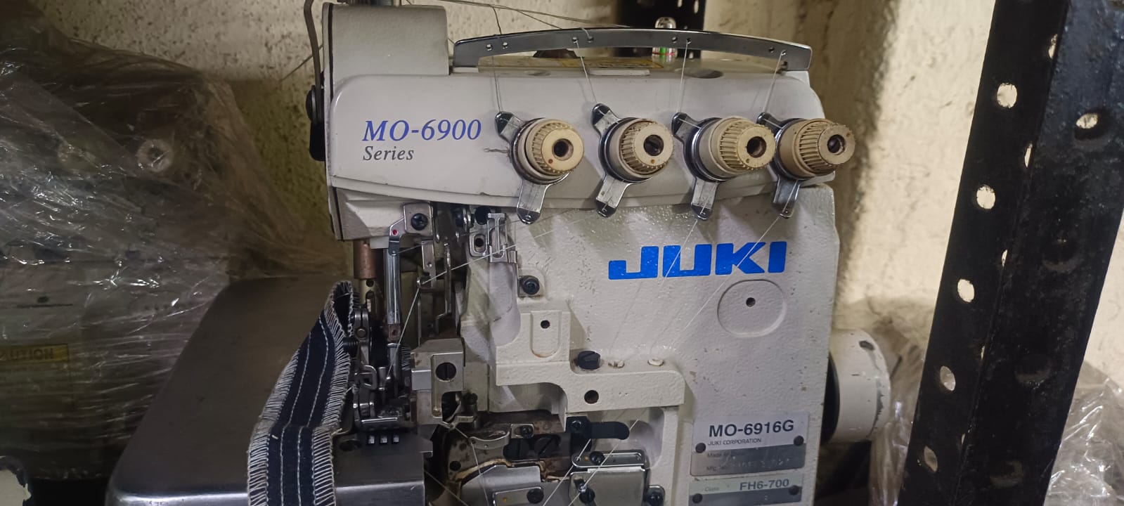 Juki MO 6916